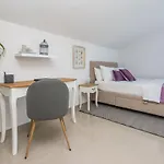 Kosic 4 By Interhome Apartamento *