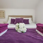 Kosic 4 By Interhome Vir