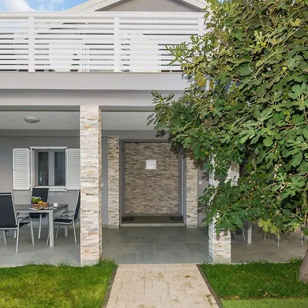 Kosic 4 By Interhome