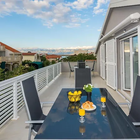 Kosic 4 By Interhome * Вир