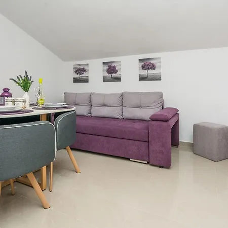 Kosic 4 By Interhome * Вир